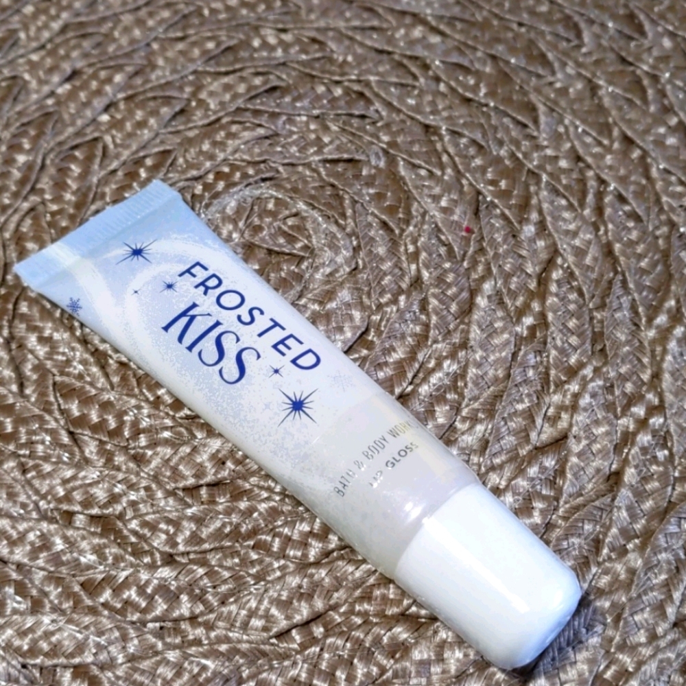 Frosted kiss bath and body works lip gloss
